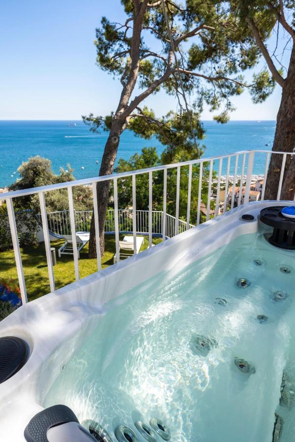 Decori Suites Amalfi Coast - Free Parking Vietri Eksteriør billede