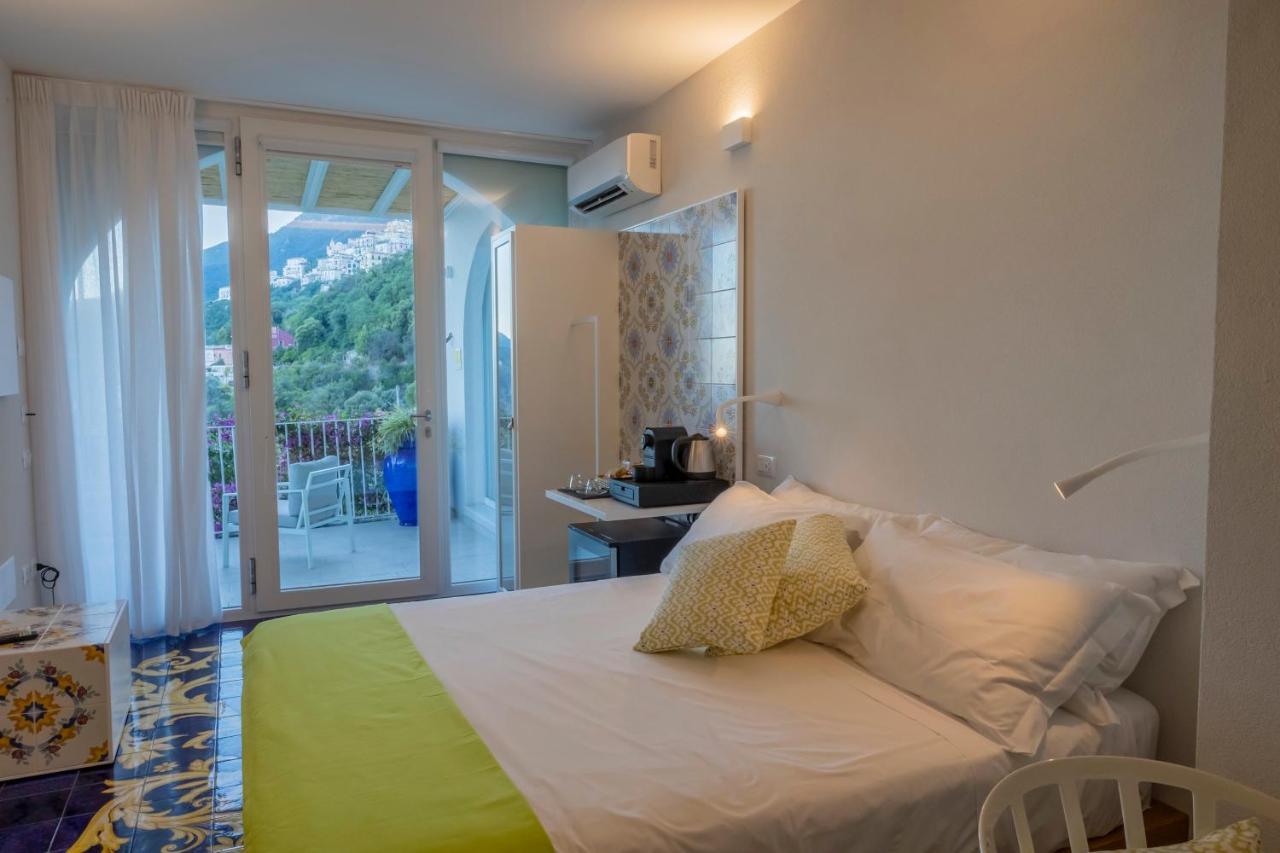 Decori Suites Amalfi Coast - Free Parking Vietri Eksteriør billede