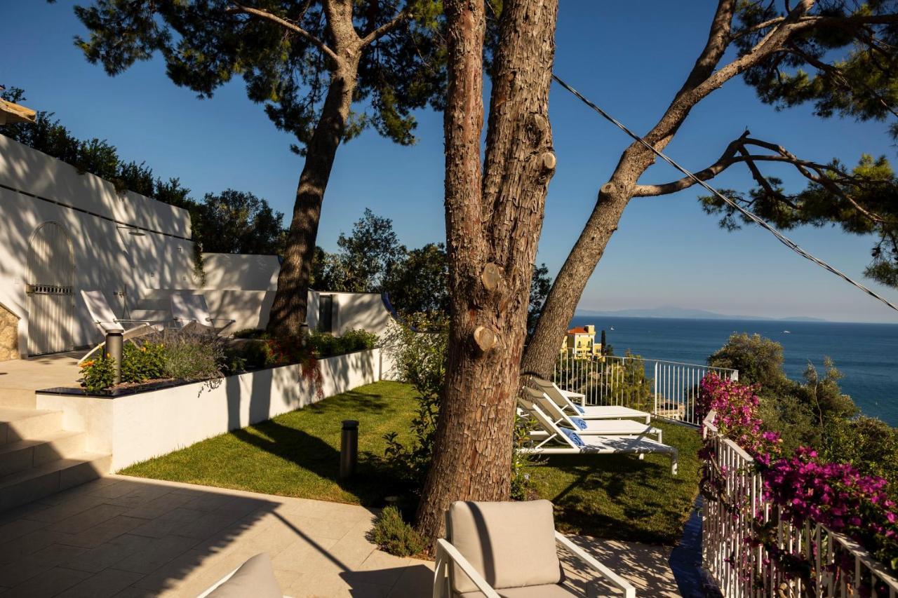 Decori Suites Amalfi Coast - Free Parking Vietri Eksteriør billede