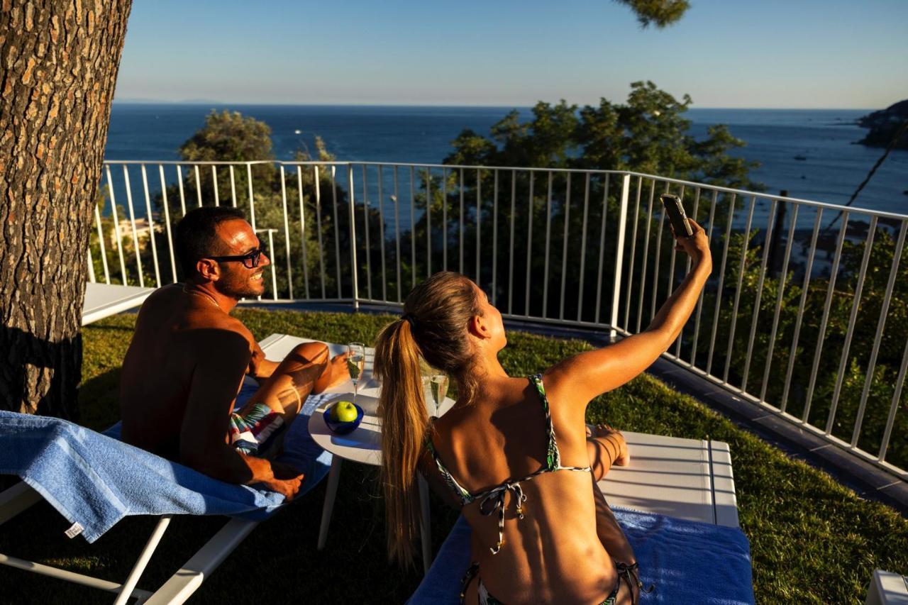 Decori Suites Amalfi Coast - Free Parking Vietri Eksteriør billede