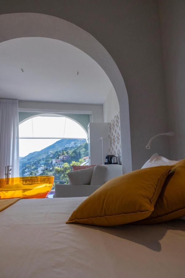 Decori Suites Amalfi Coast - Free Parking Vietri Eksteriør billede