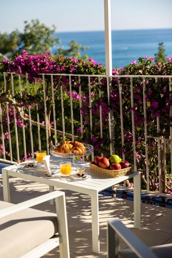 Decori Suites Amalfi Coast - Free Parking Vietri Eksteriør billede